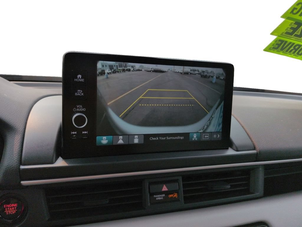 Used 2024 Honda Pilot Touring image 16