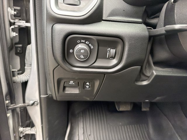 Used 2022 RAM 1500 Big Horn AWD/4WD image 18