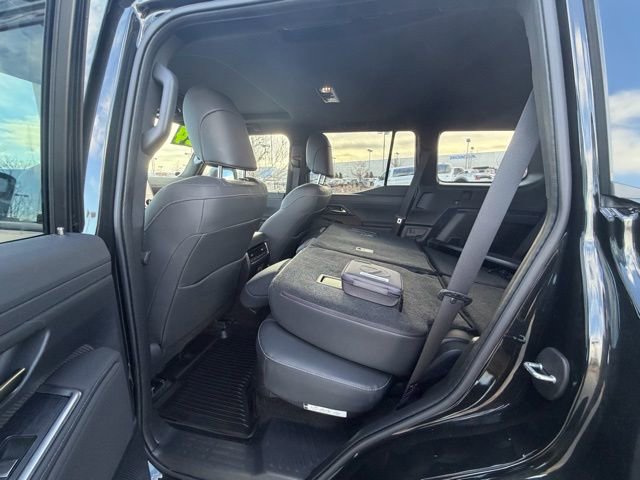 Used 2024 Lexus GX 550 w/ Accessory Package (Z1) image 26