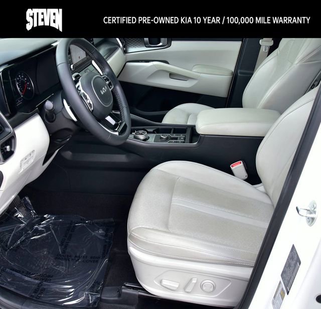 Certified 2024 Kia Sorento EX w/ Panoramic Sunroof Package image 11