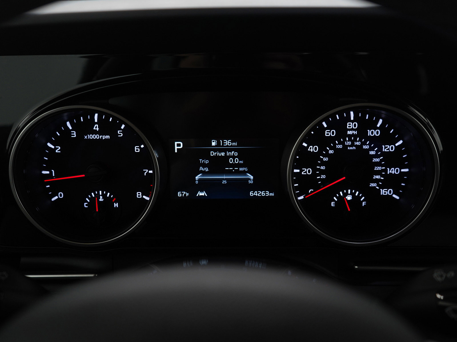 Used 2022 Kia Carnival EX image 28