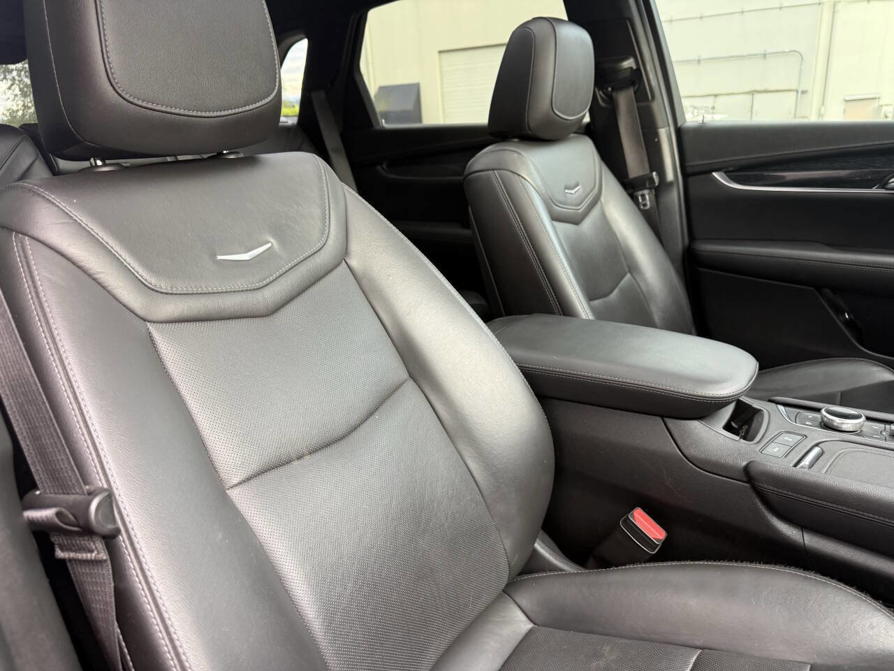 Used 2020 Cadillac XT5 Premium Luxury AWD/4WD image 9