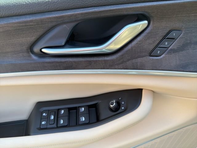New 2026 Jeep Grand Cherokee Limited RWD image 11