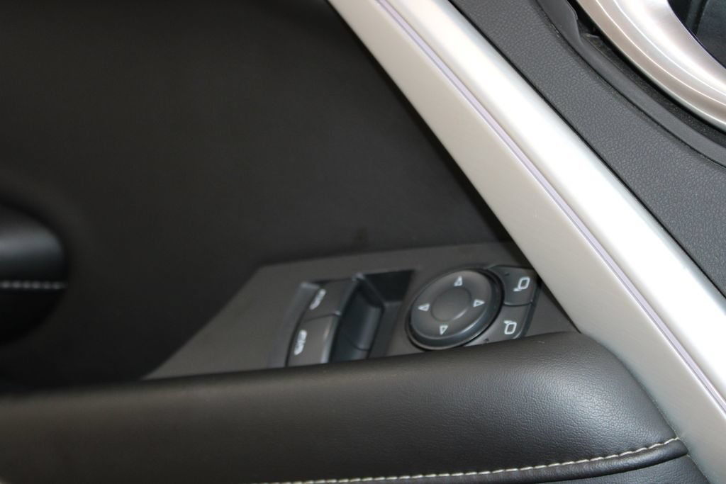 Used 2018 Chevrolet Camaro SS RWD image 37