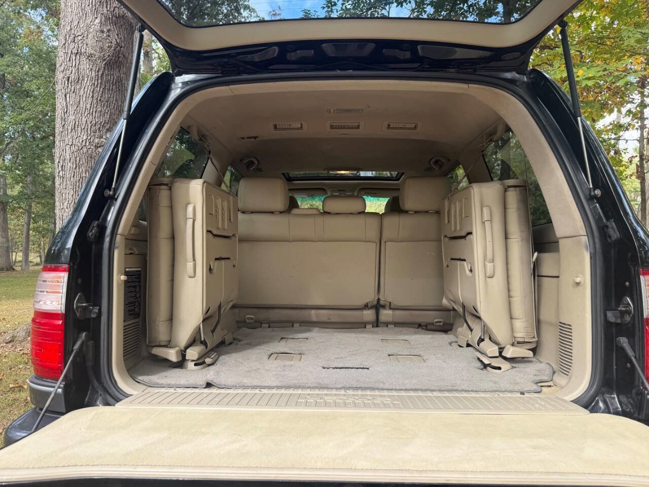 Used 2004 Lexus LX 470 4WD image 57