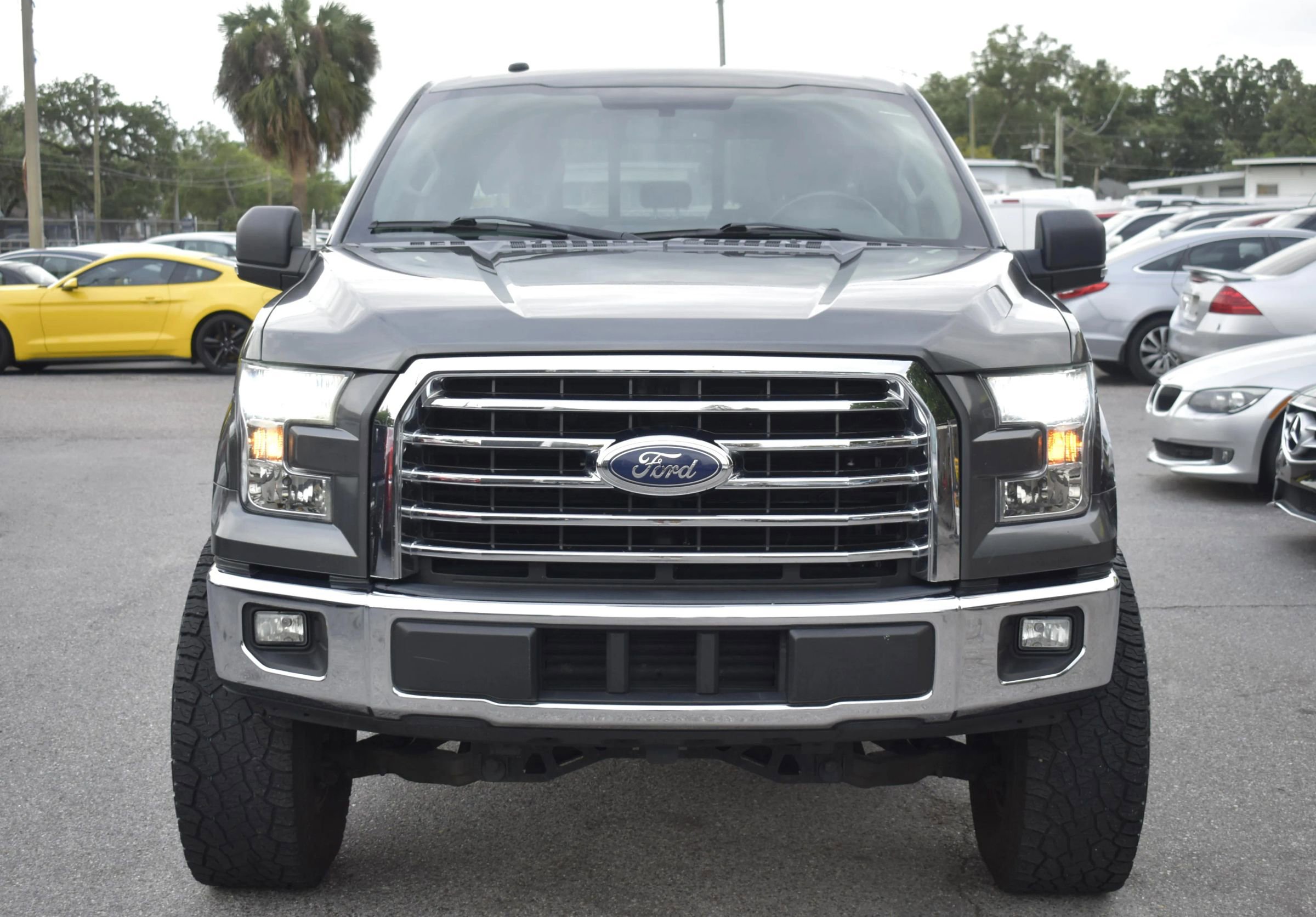 Used 2017 Ford F150 XLT w/ Equipment Group 302A Luxury RWD image 2