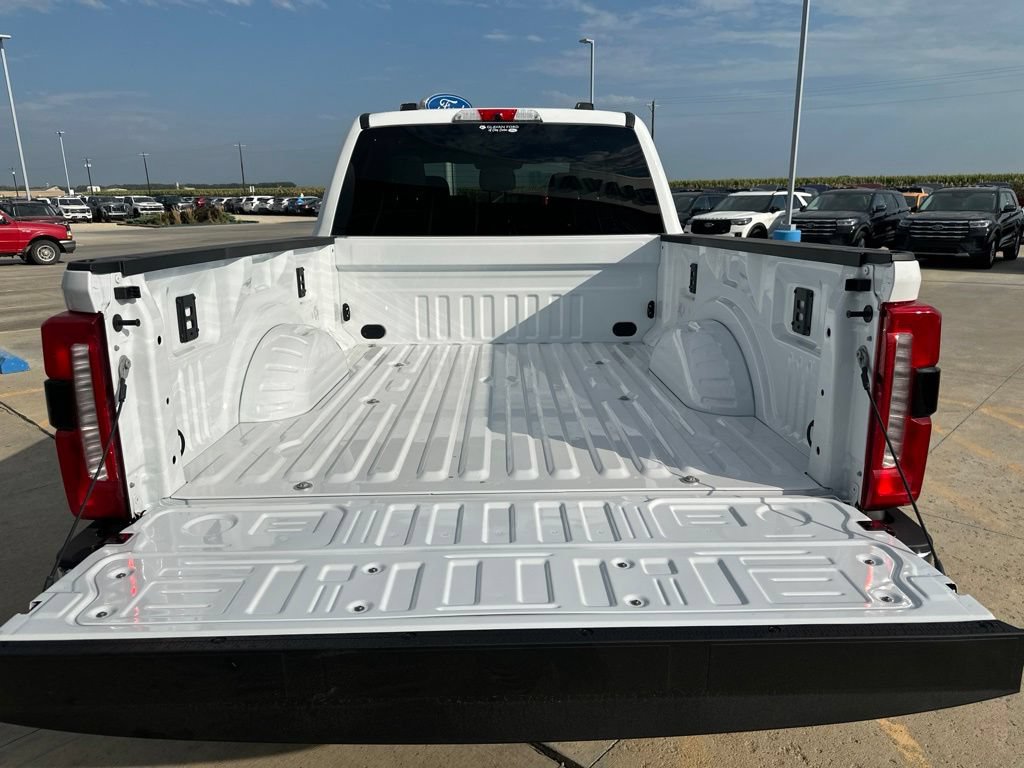 New 2026 Ford F350 XLT w/ XLT Premium Package AWD/4WD image 7