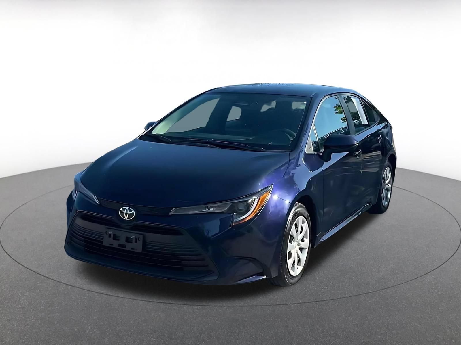 Used 2025 Toyota Corolla LE FWD image 7