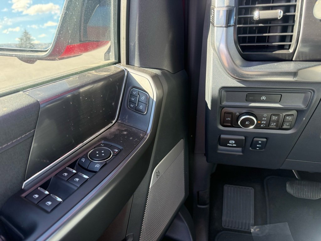 Used 2025 Ford F150 Lariat image 9