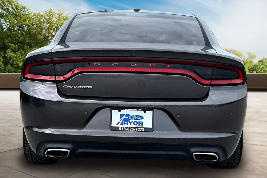 Used 2021 Dodge Charger SXT RWD image 4