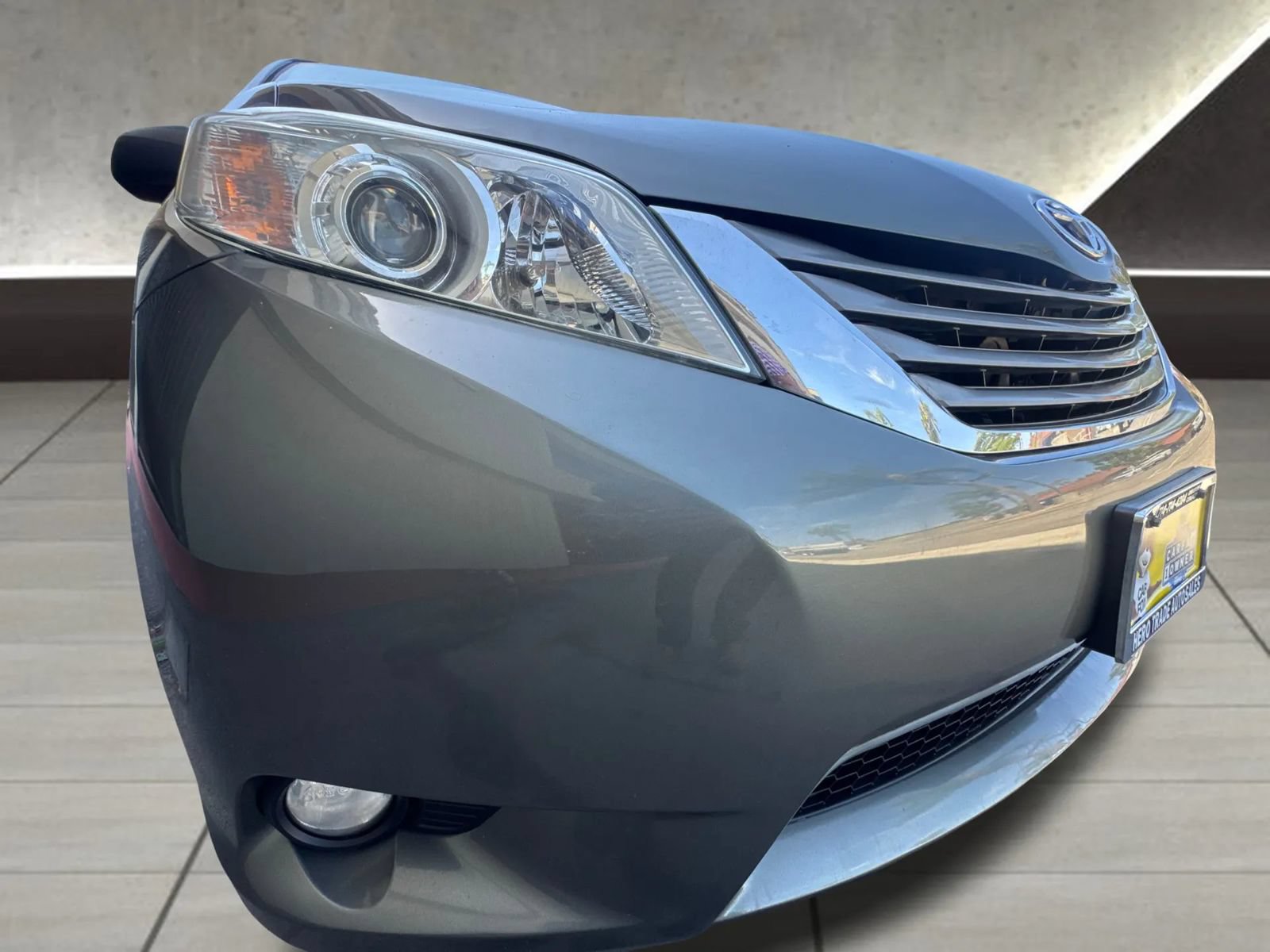 Used 2011 Toyota Sienna XLE w/ XLE Navigation Pkg FWD image 49
