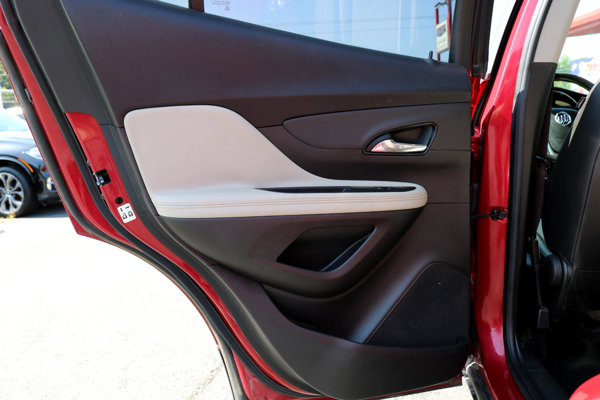 Used 2018 Buick Encore Preferred image 34