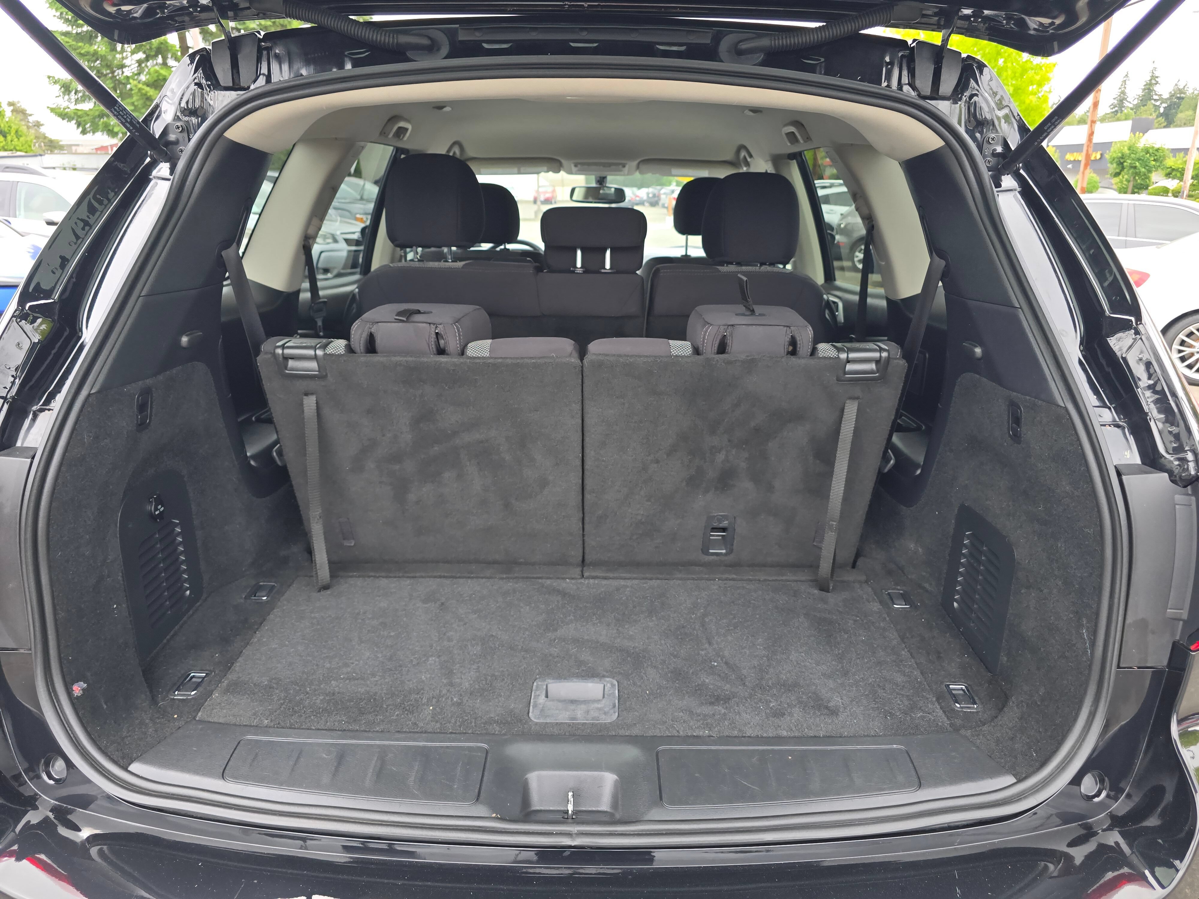 Used 2019 Nissan Pathfinder SV FWD image 14