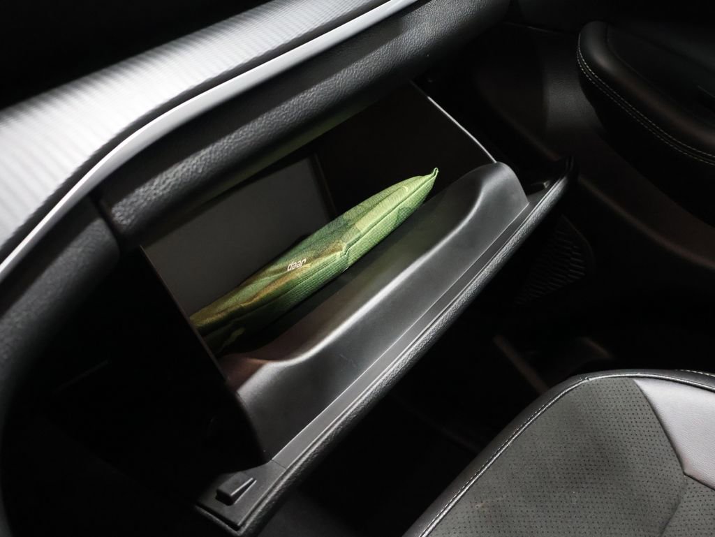 Used 2024 Jeep Grand Cherokee L Altitude image 38