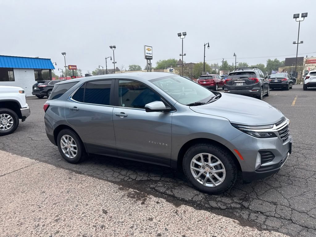 Used 2024 Chevrolet Equinox LT AWD/4WD image 5