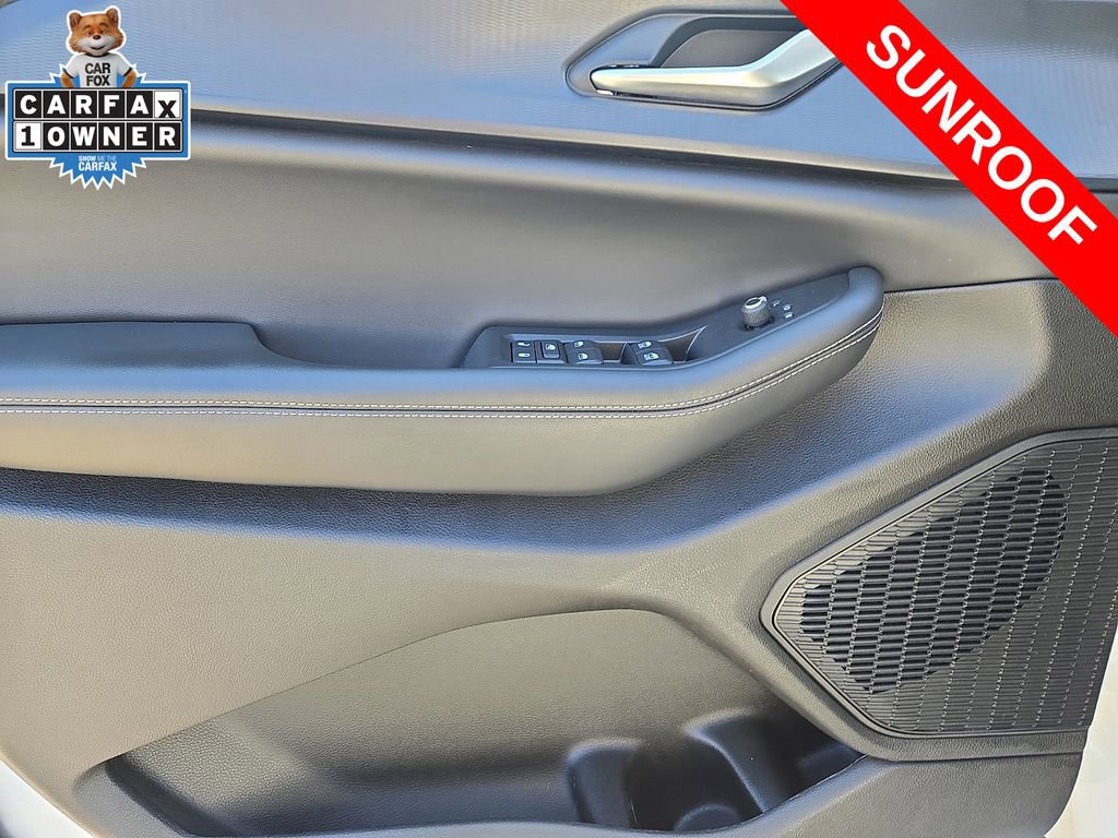 Used 2023 Jeep Grand Cherokee Altitude AWD/4WD image 12