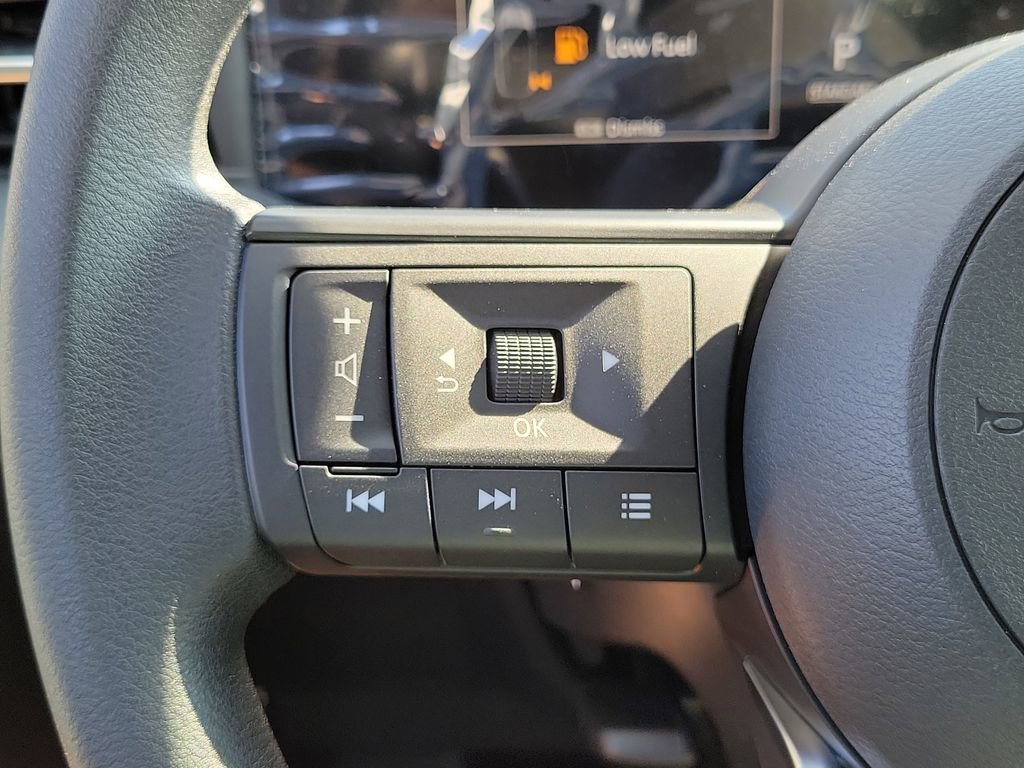 New 2026 Nissan Kicks SV w/ Illumination Package image 6