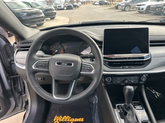 Used 2024 Jeep Compass Limited image 13