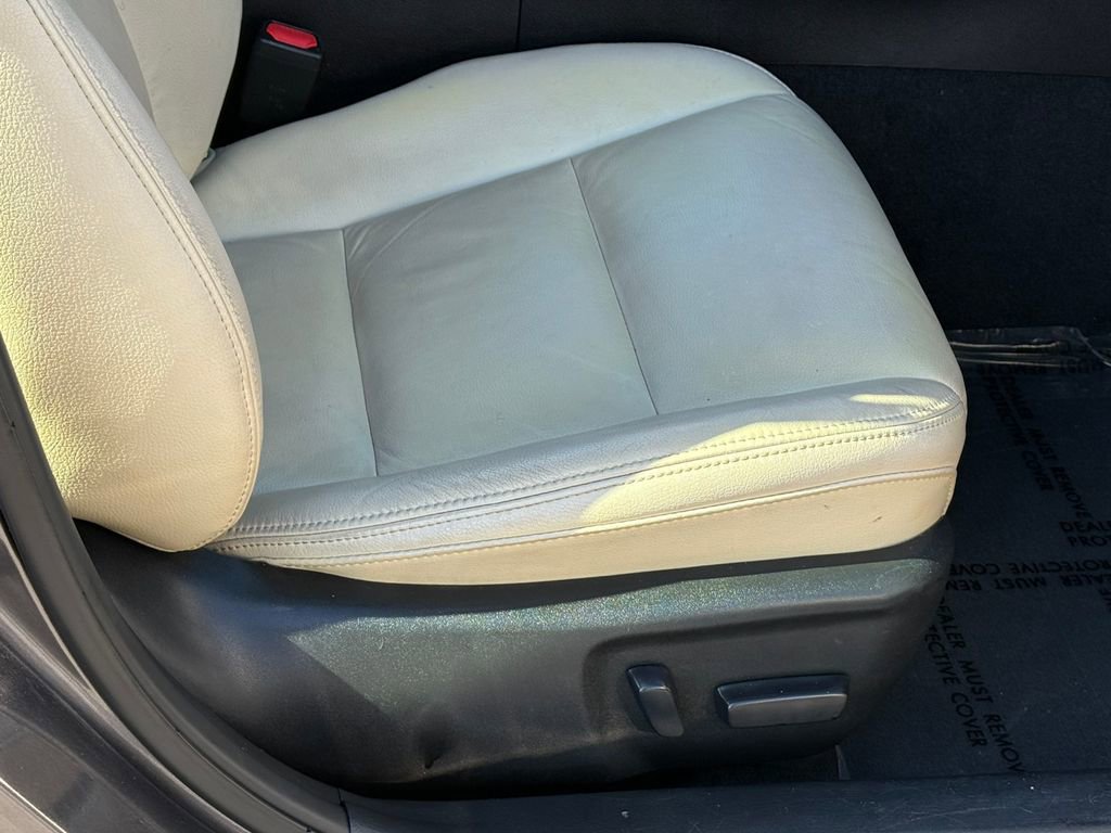 Used 2016 Toyota Avalon Touring image 11