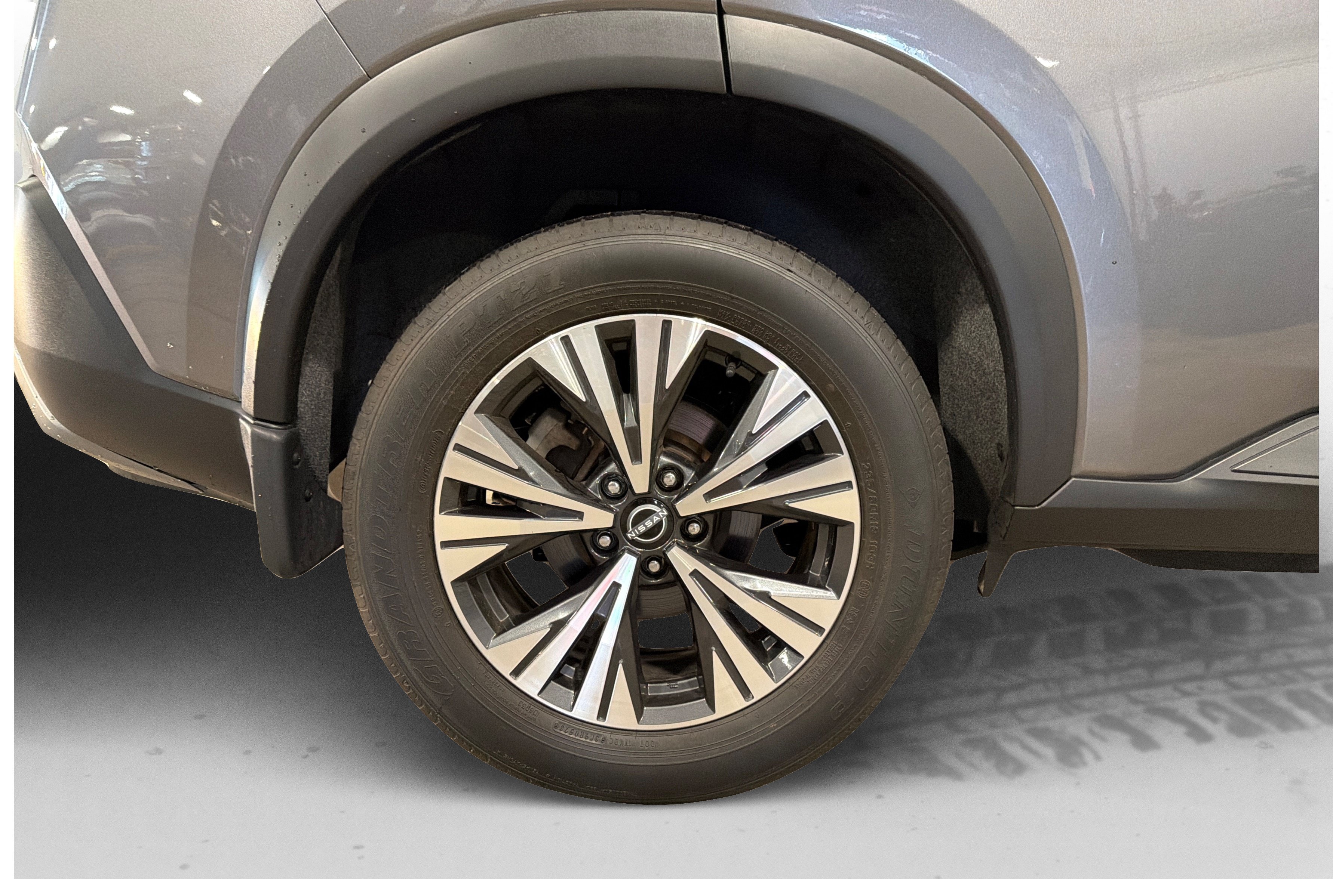Used 2023 Nissan Rogue SV AWD/4WD image 43