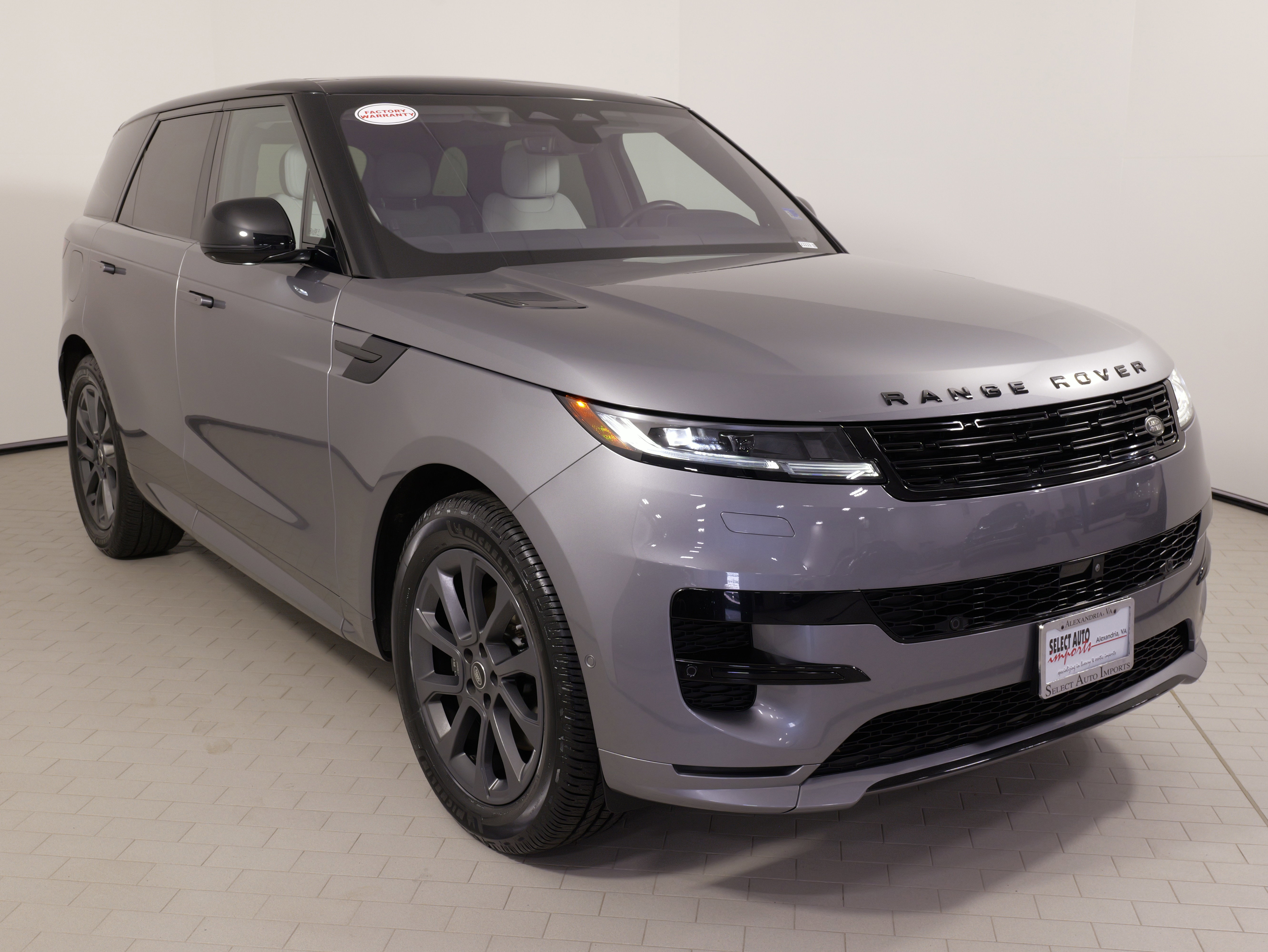 Used 2023 Land Rover Range Rover Sport SE Dynamic image 6