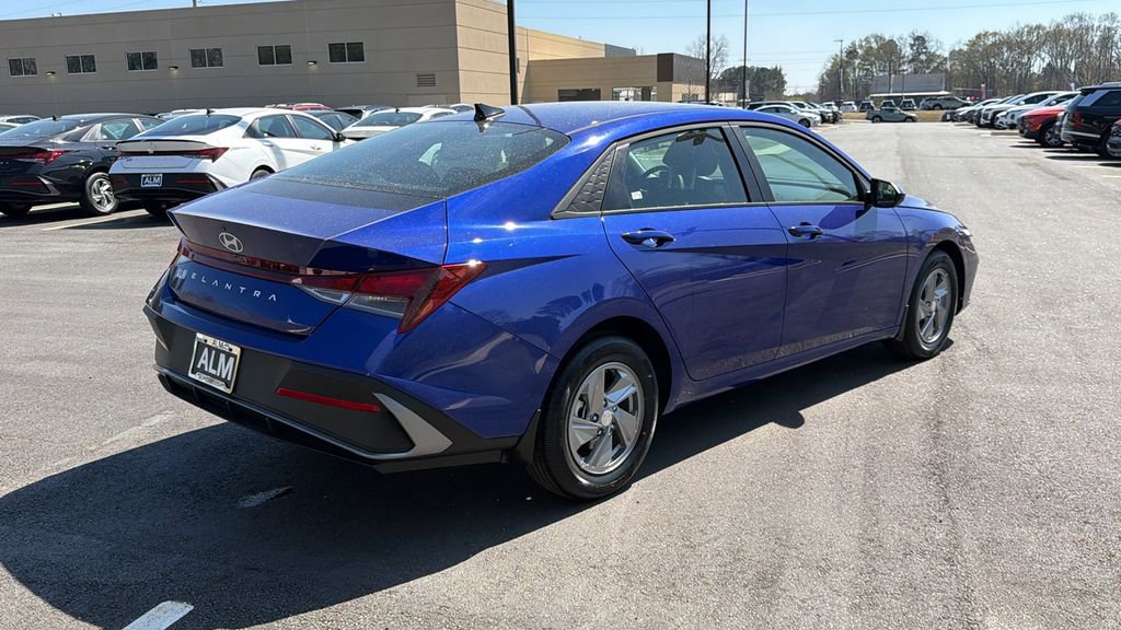 New 2026 Hyundai Elantra SE image 5