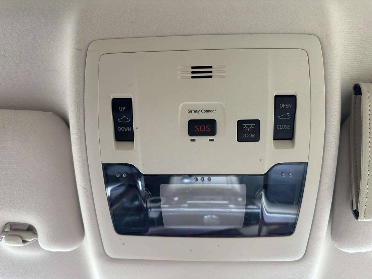 Used 2016 Lexus ES 300h w/ Luxury Package w/Wood Trim FWD image 36