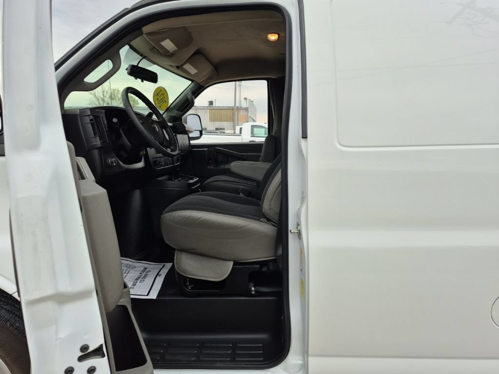 Certified 2024 GMC Savana 2500 w/ Driver Convenience Package RWD image 9