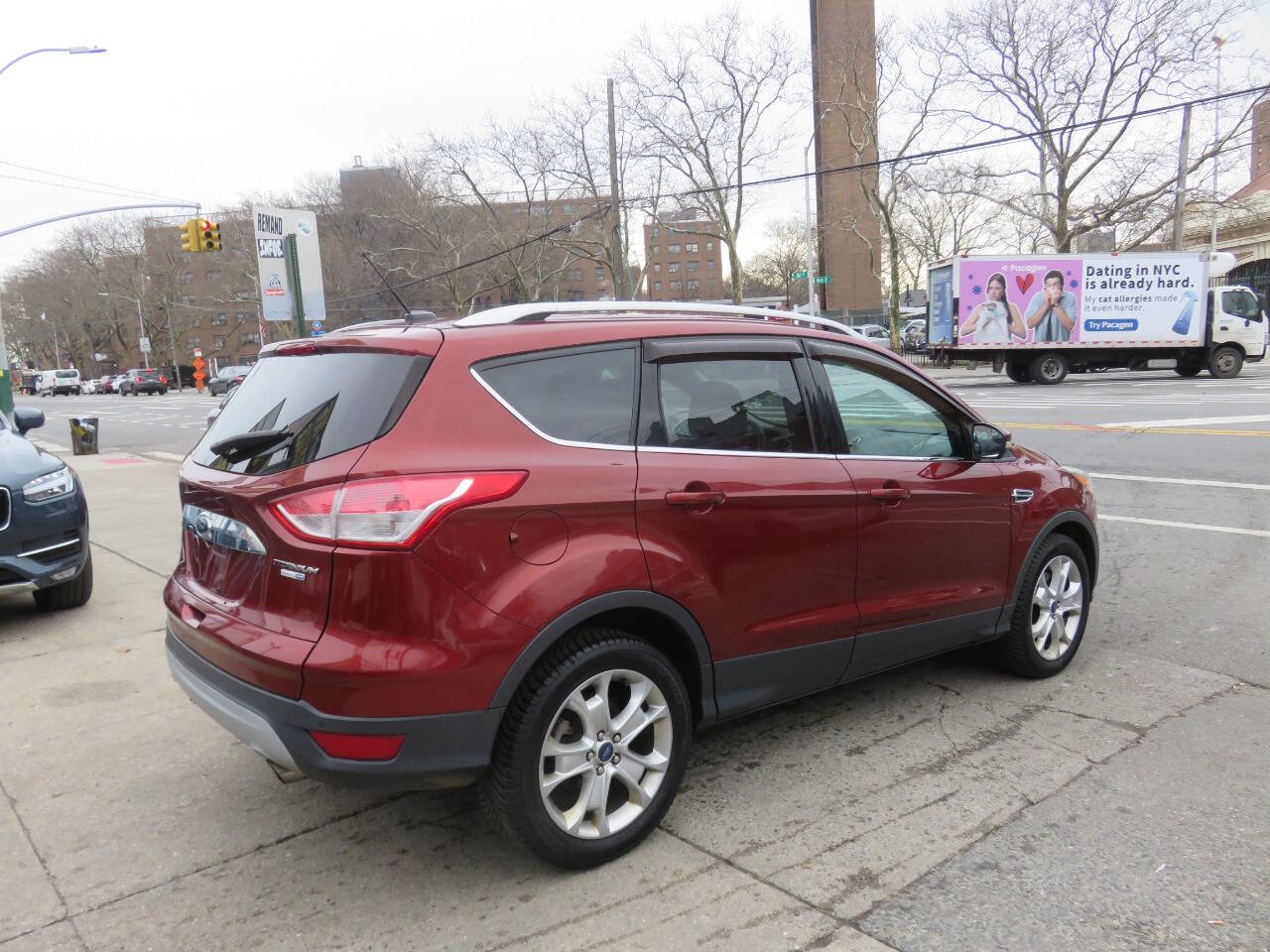 Used 2016 Ford Escape Titanium image 4