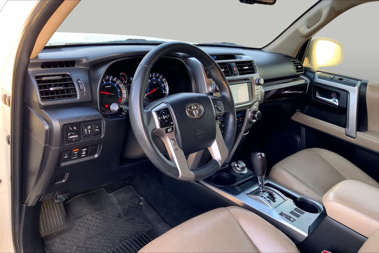 Used 2018 Toyota 4Runner Limited AWD/4WD image 17