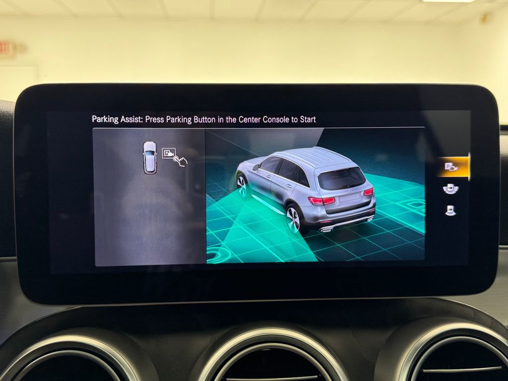 Used 2021 Mercedes-Benz GLC 300 image 21