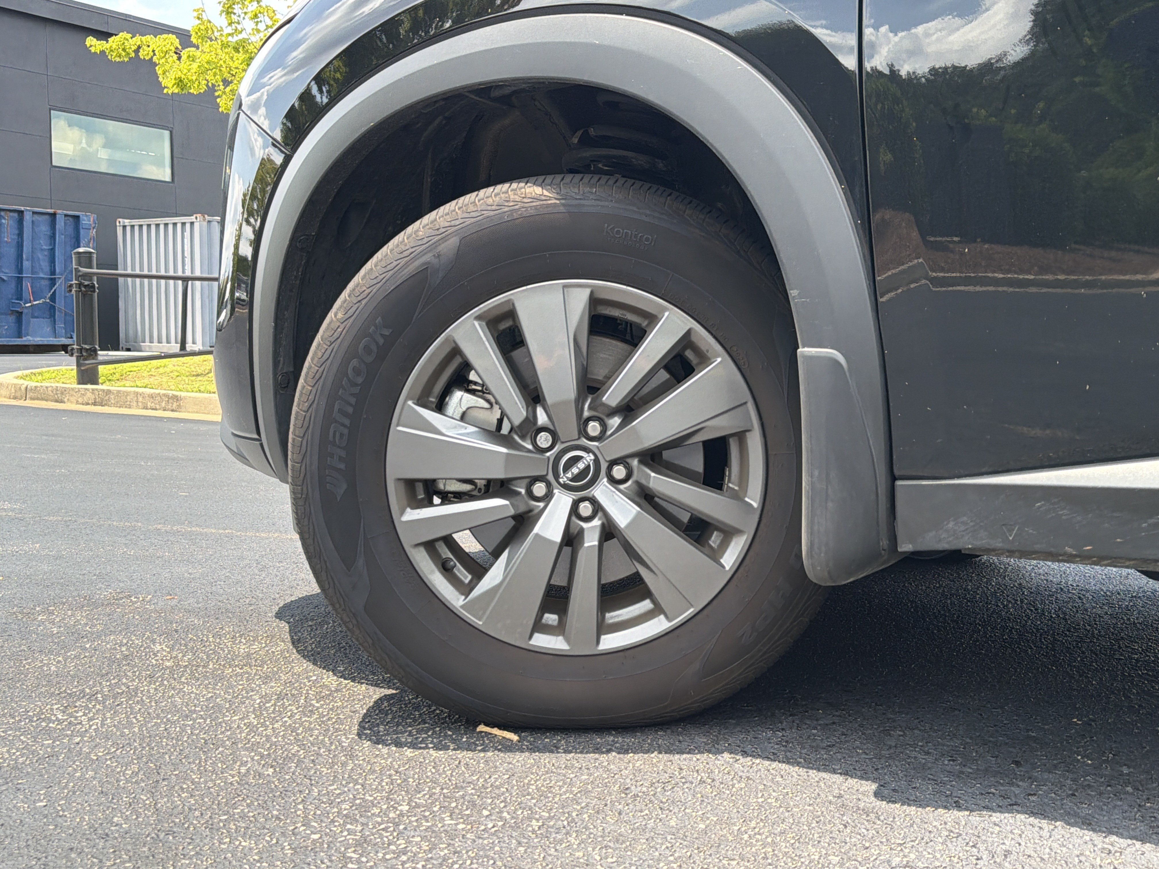 Used 2025 Nissan Pathfinder S AWD/4WD image 15