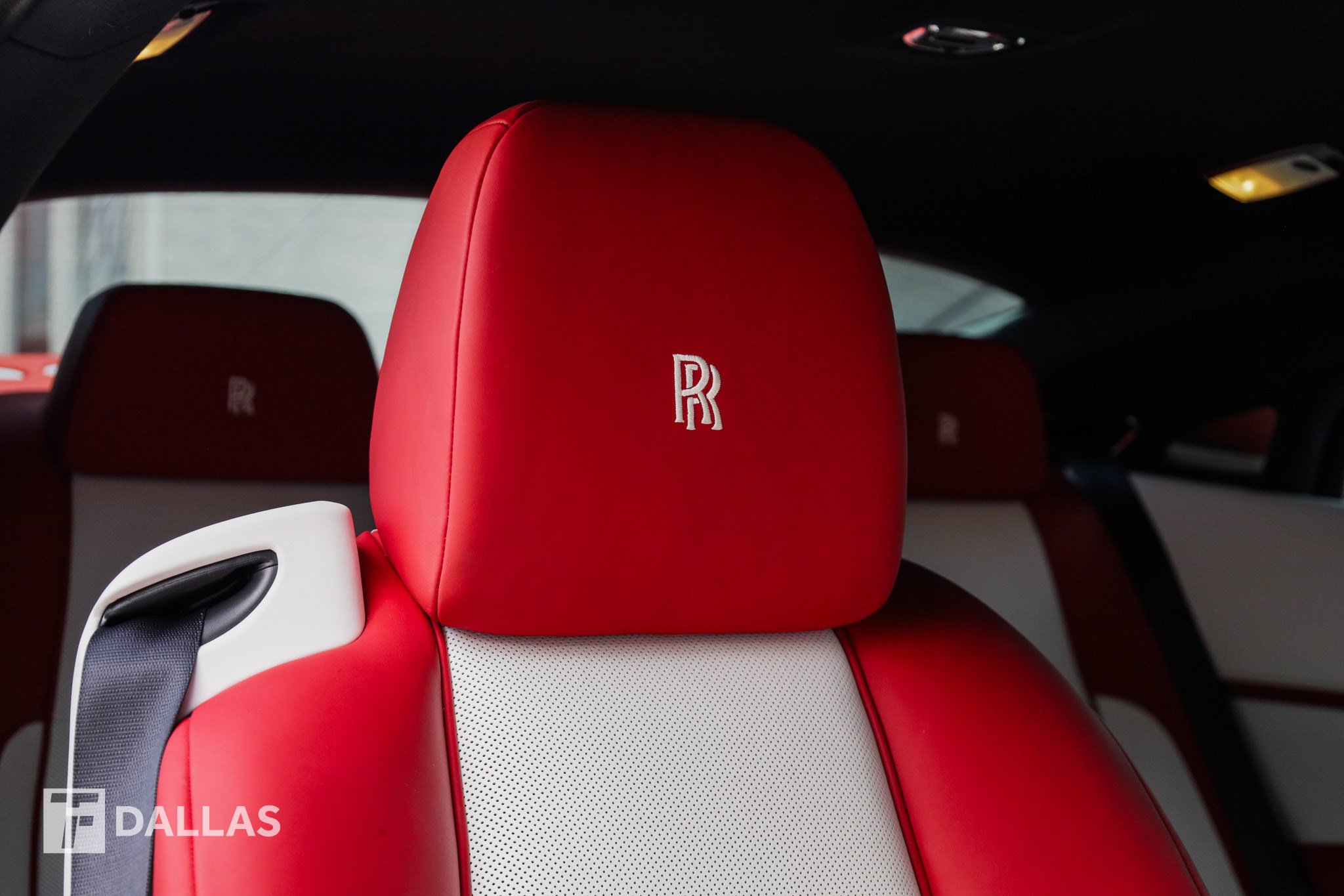 Used 2019 Rolls-Royce Wraith RWD image 33
