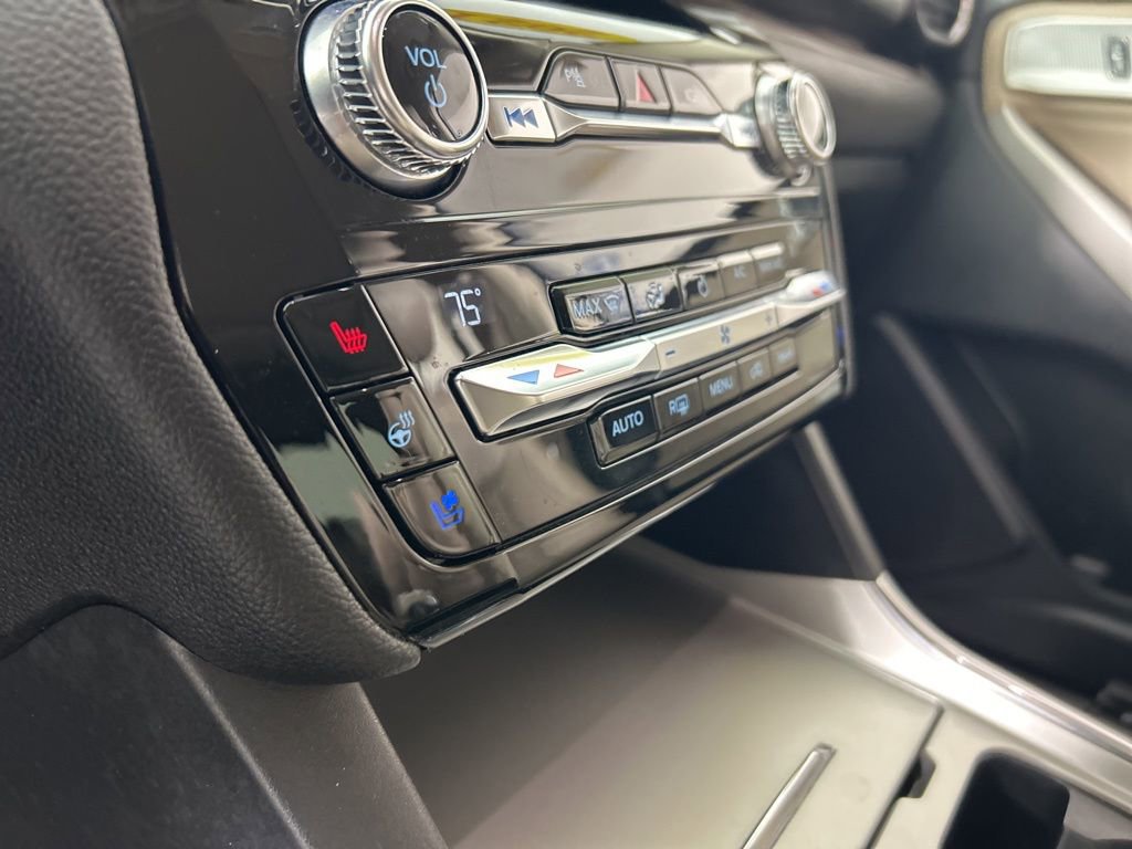 Used 2021 Ford Explorer Limited w/ Equipment Group 301A image 24