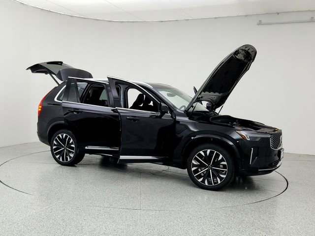 New 2026 Volvo XC90 B6 Plus w/ Protection Package image 10