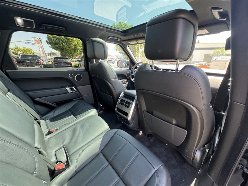 Used 2020 Land Rover Range Rover Sport SE AWD/4WD image 39