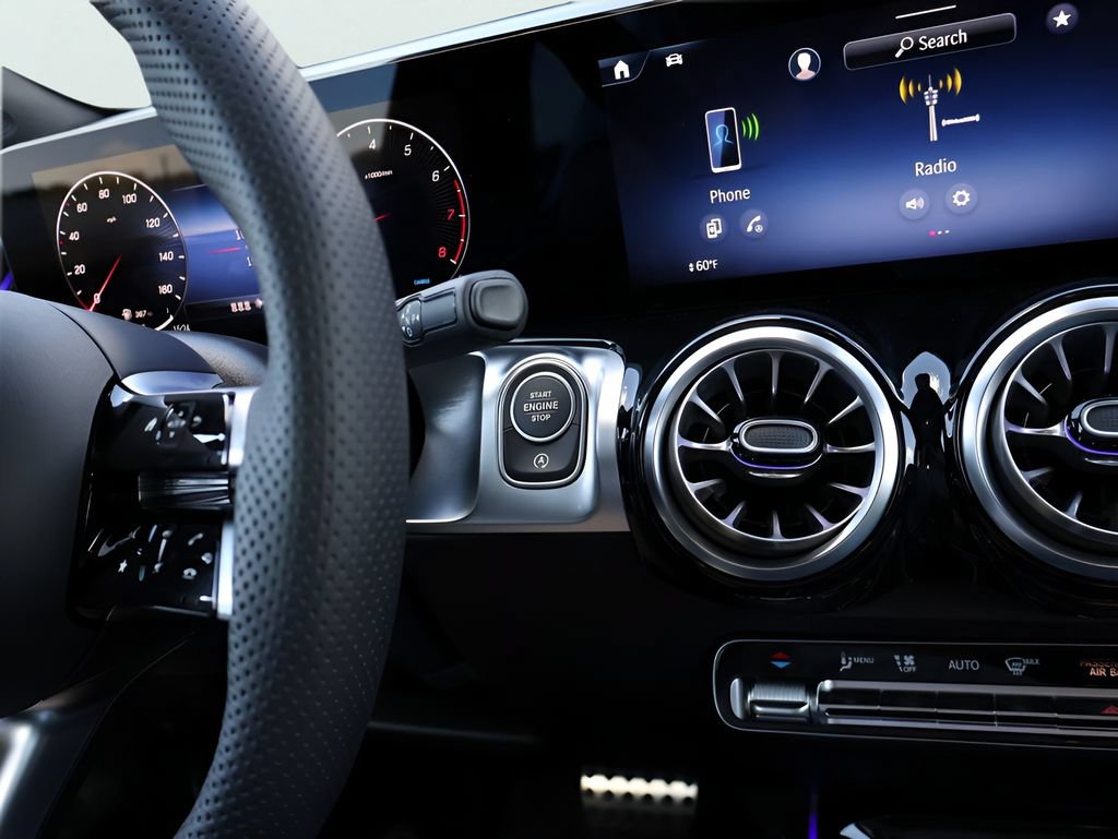 New 2026 Mercedes-Benz GLB 250 4MATIC image 30