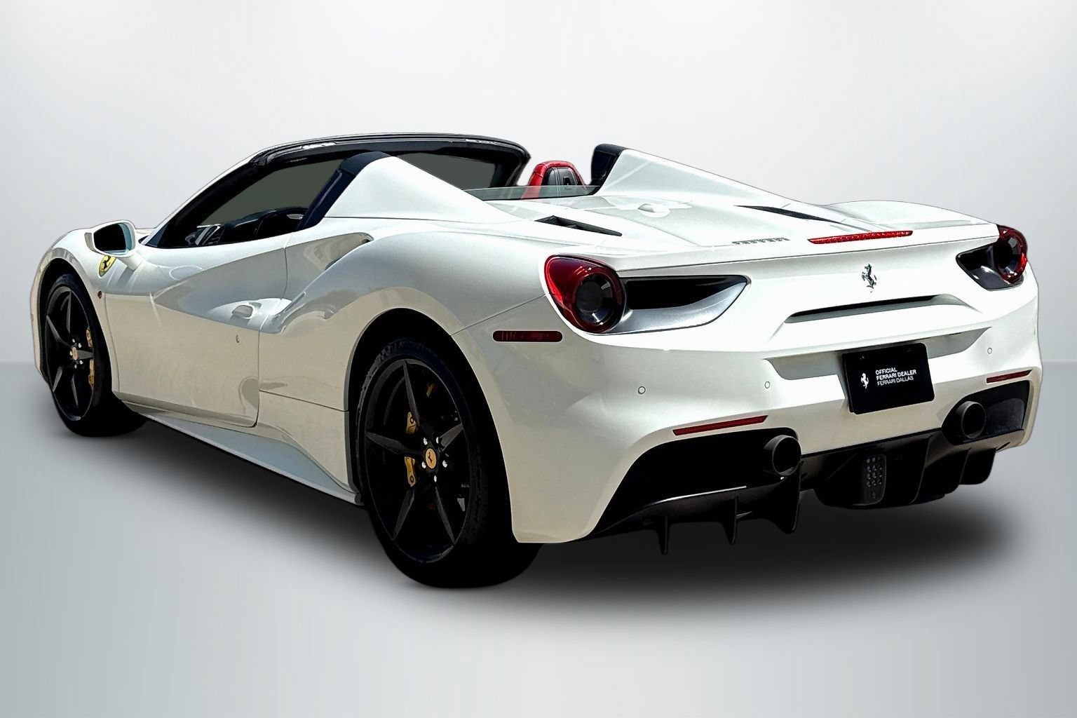 Used 2019 Ferrari 488 Spider RWD image 5