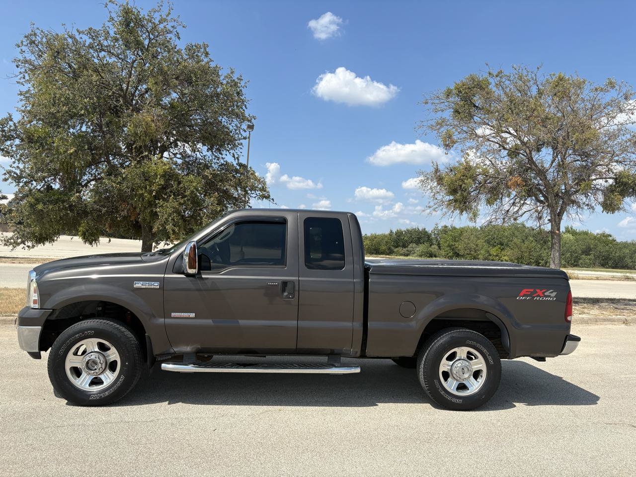 Used 2006 Ford F250 Lariat AWD/4WD image 19