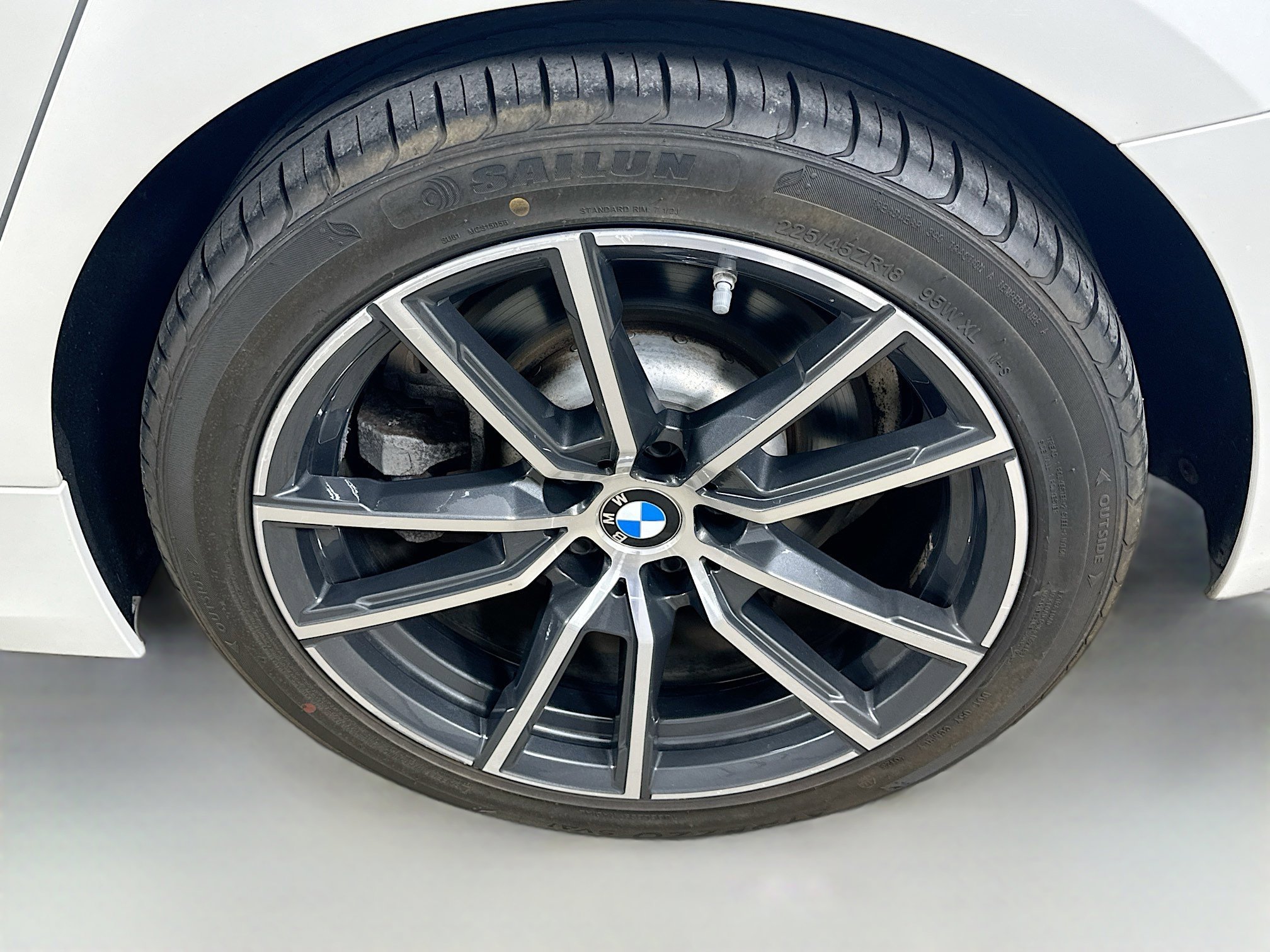 Used 2021 BMW 330i xDrive Sedan AWD/4WD image 37