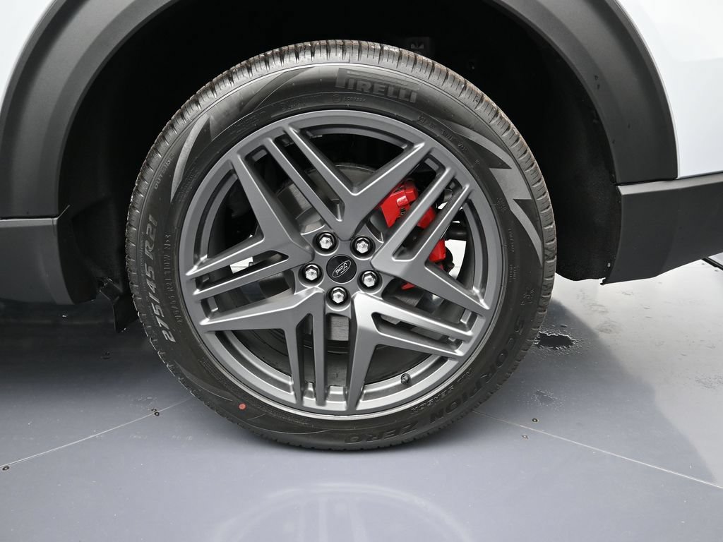 New 2026 Ford Explorer ST-Line w/ ST-Line Street Pack RWD image 9