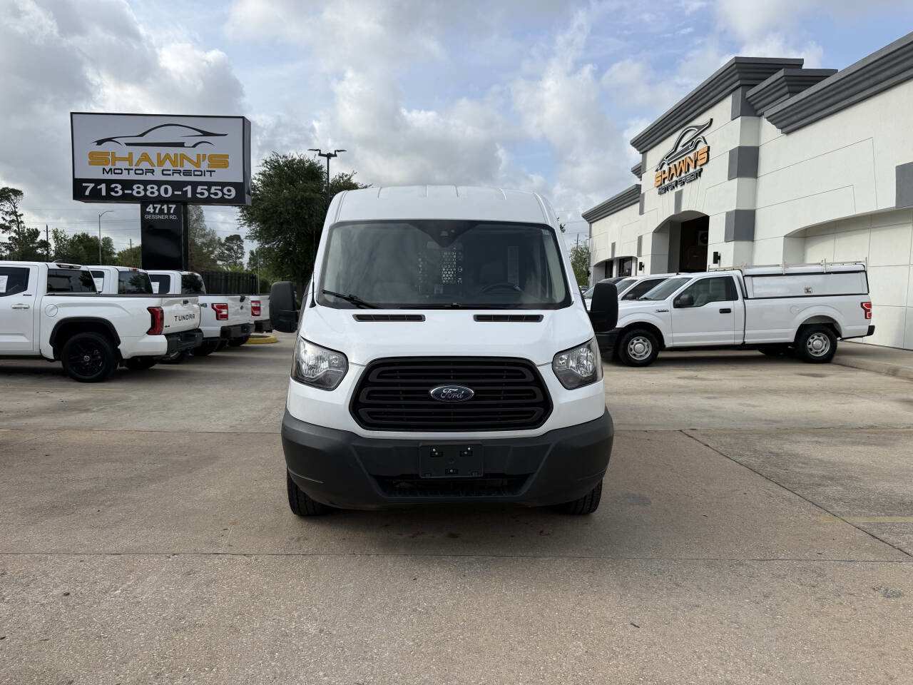 Used 2018 Ford Transit 350 148 Medium Roof RWD image 36