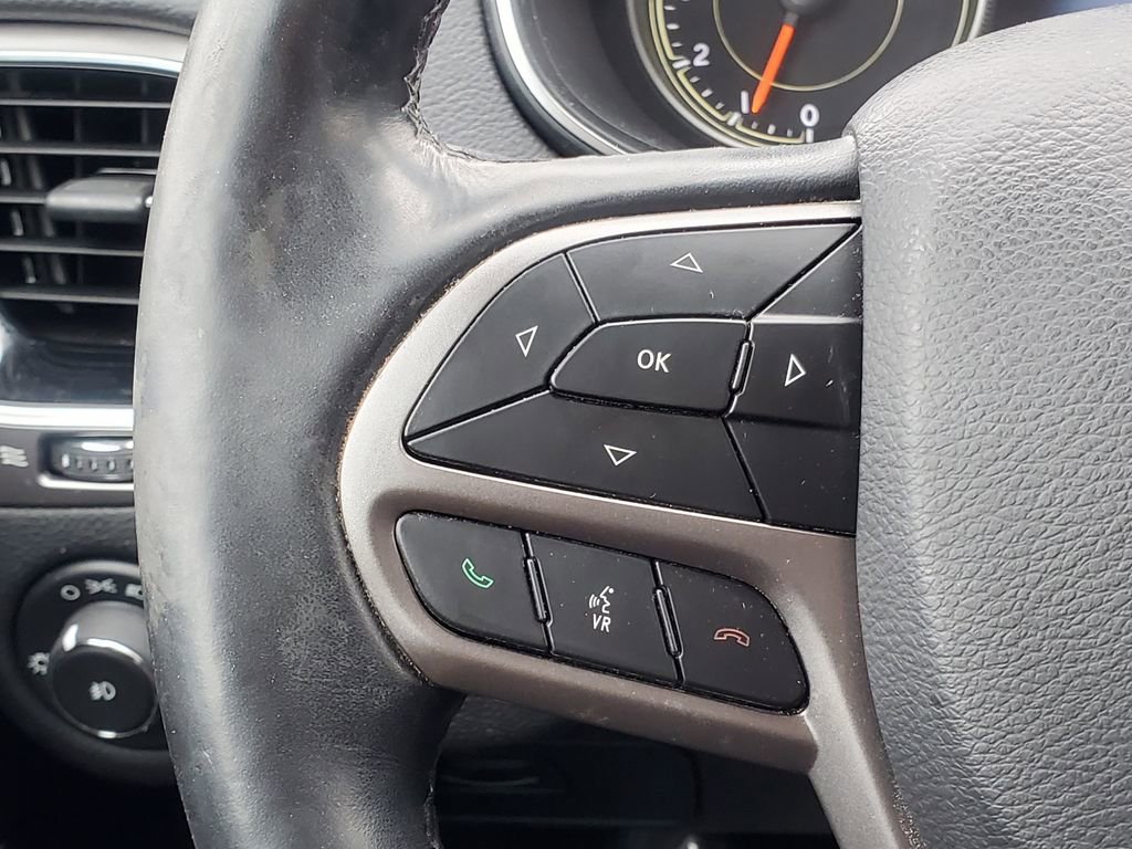 Used 2020 Jeep Cherokee Limited image 19