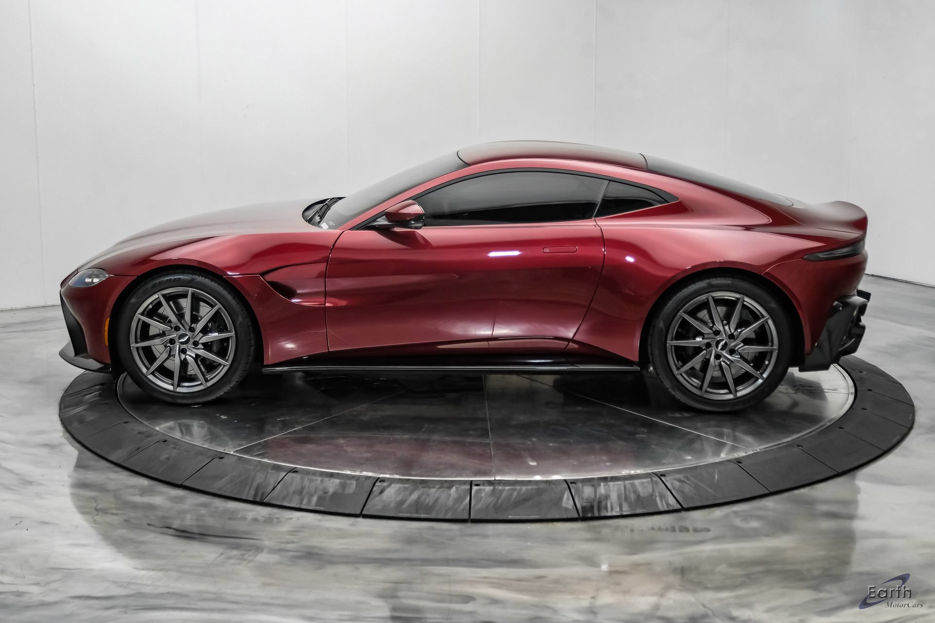 Used 2020 Aston Martin V8 Vantage Coupe RWD image 9