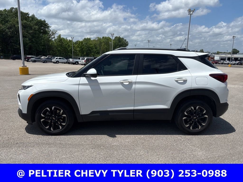 Used 2023 Chevrolet TrailBlazer LT w/ Convenience Package FWD image 4