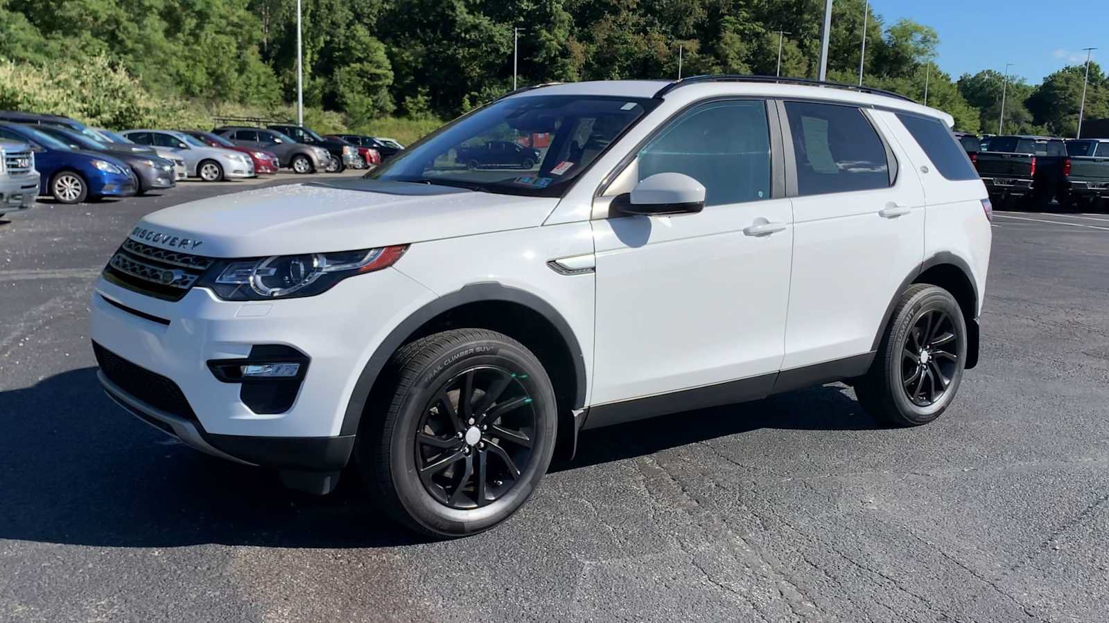 Used 2017 Land Rover Discovery Sport HSE AWD/4WD image 4