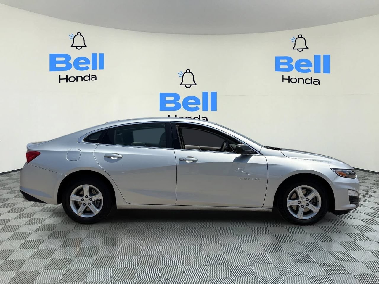 Used 2021 Chevrolet Malibu LS FWD image 5