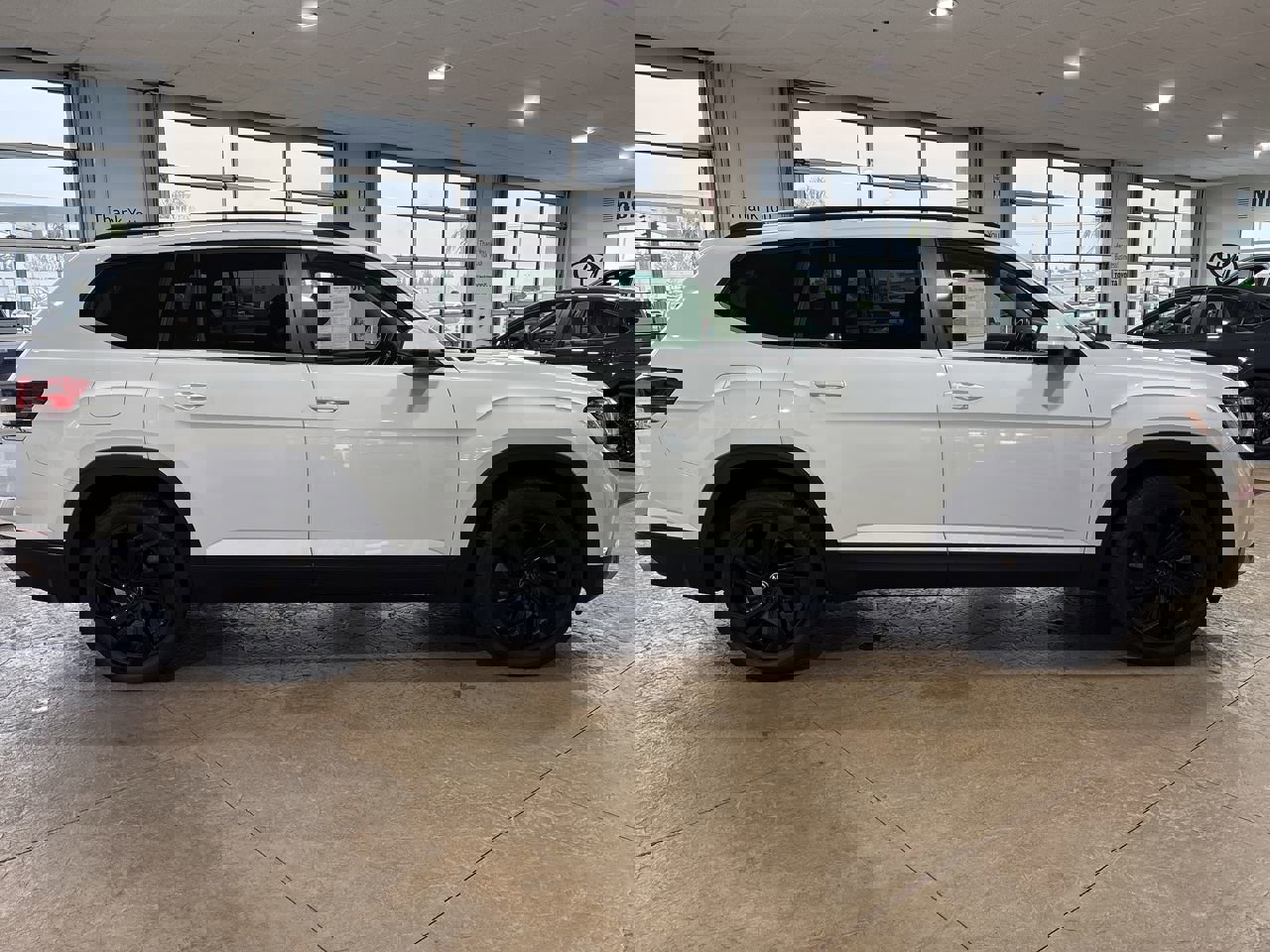 Used 2022 Volkswagen Atlas SE image 3