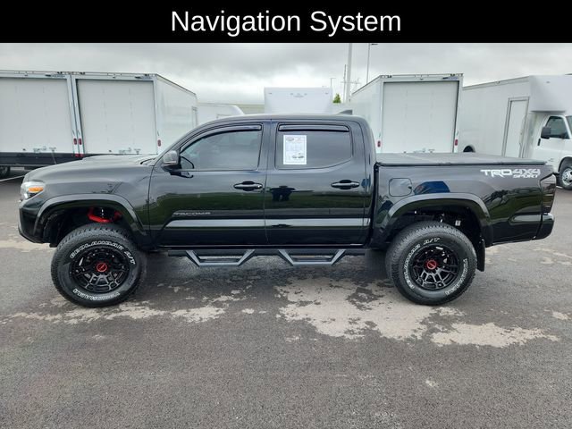 Used 2018 Toyota Tacoma TRD Sport w/ Technology Package AWD/4WD image 4