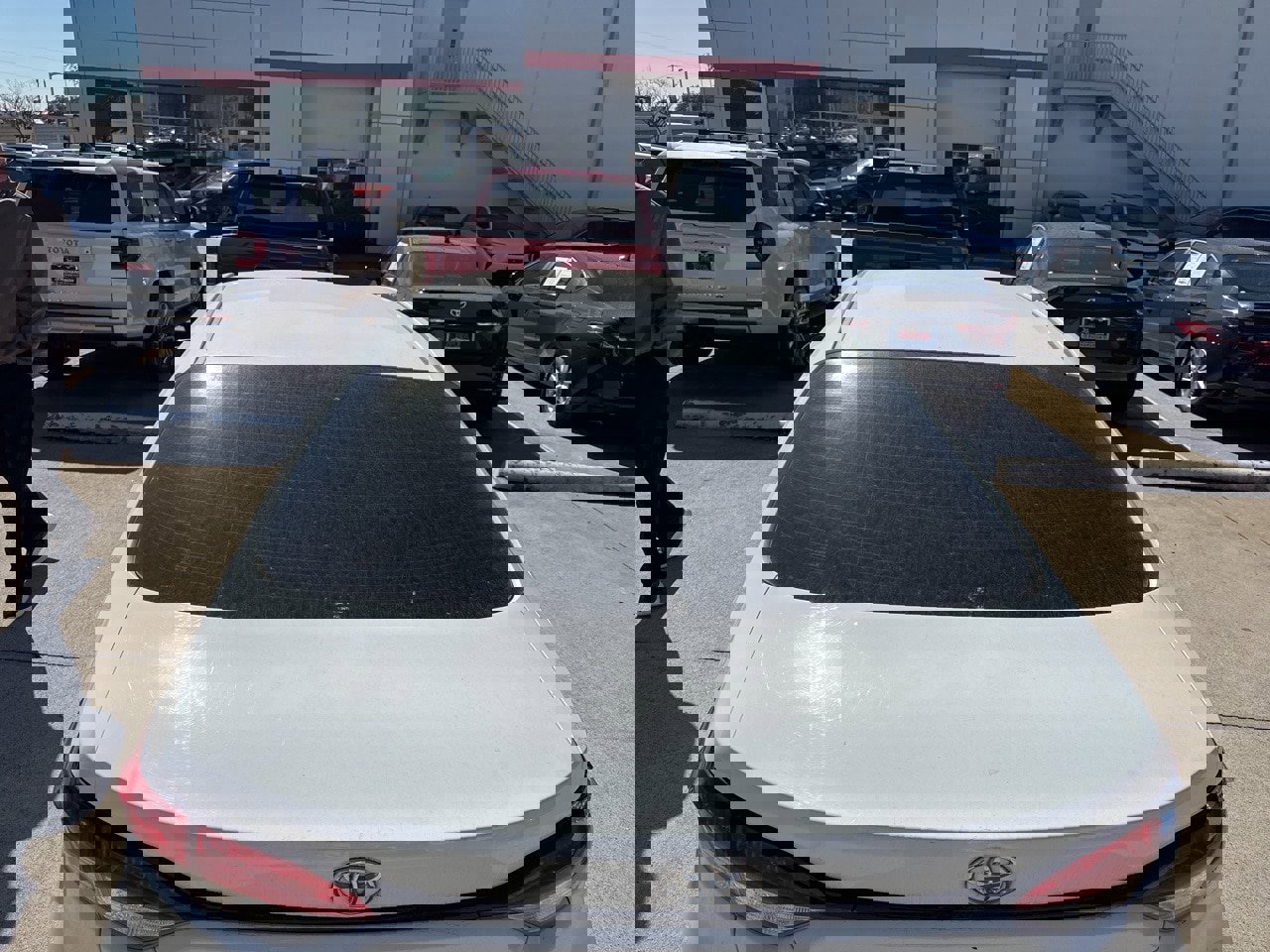 Used 2022 Toyota Corolla LE image 2